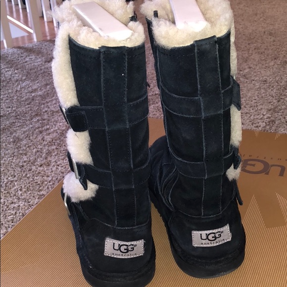 UGG K Maddi boots kids size 4 womens 6 - Picture 3 of 7